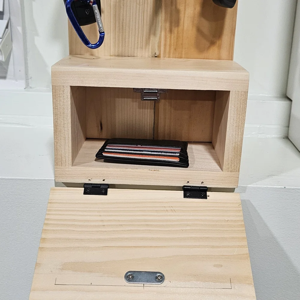 Wooden Wall-Mounted Key Holder
